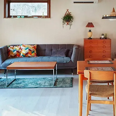 6 Person In Hojby-by Traum *